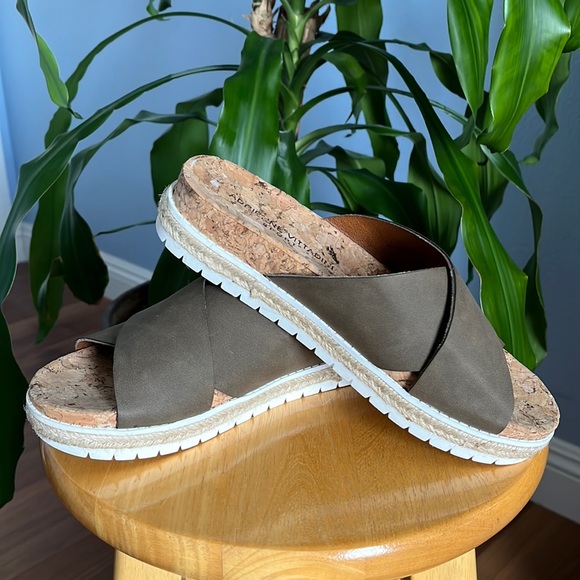 Adrienne Vittadini Shoes - Adrienne Vittadini SPORT Brown Criss Cross Platform Slide Sandals Size 6.5